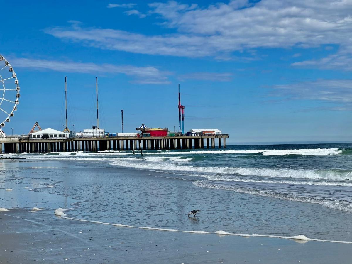 3 Bedrooms, Boardwalk Duplex Beachblock Home! Atlantic City Bagian luar foto