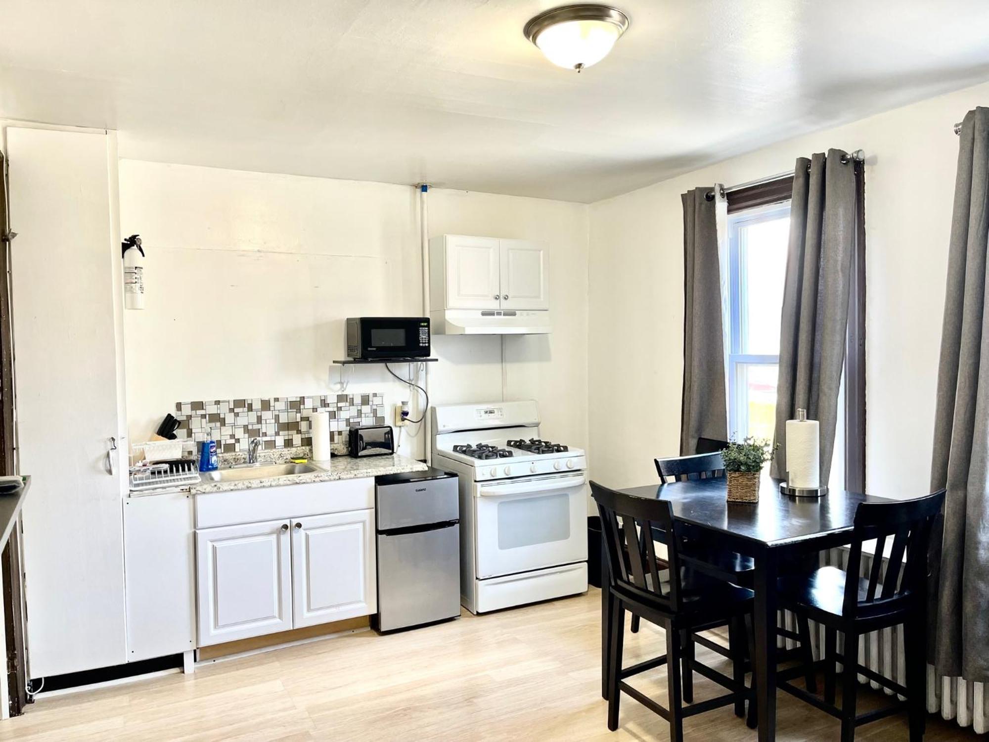 3 Bedrooms, Boardwalk Duplex Beachblock Home! Atlantic City Bagian luar foto